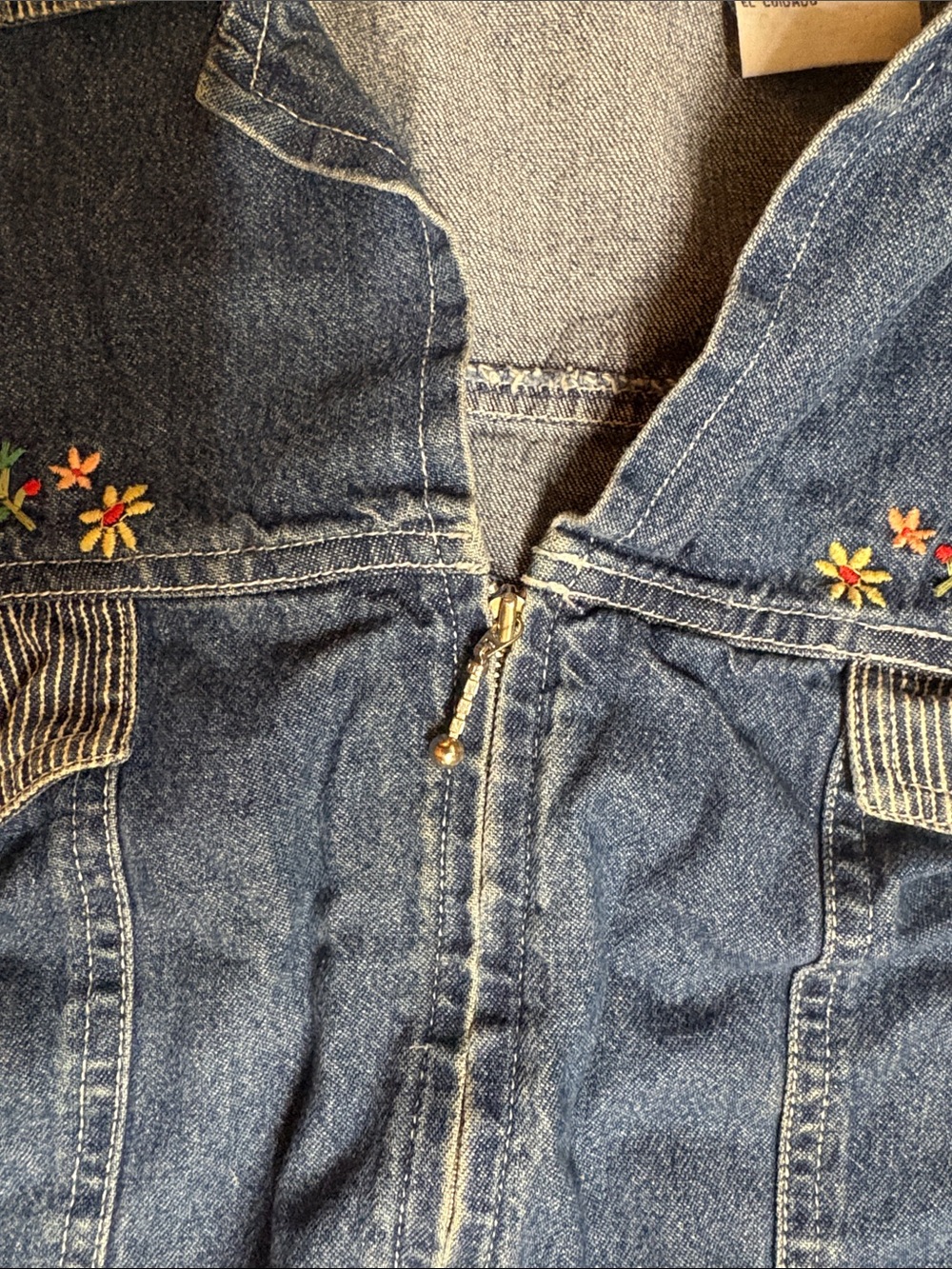 Vintage Carolina Blues Denim Sleeveless Jacket with Floral Embroidery - Blue - Picture 3 of 5